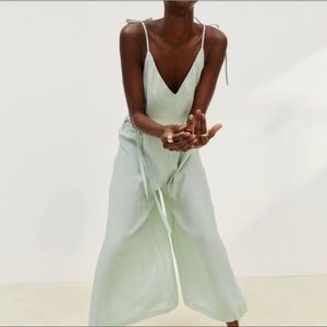 Wide Legged Jumpsuit H&M Size Large